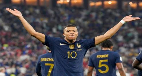 "بالترددات".. 5 قنوات تنقل مباراتي فرنسا وبولندا والسنغال وإنجلترا 